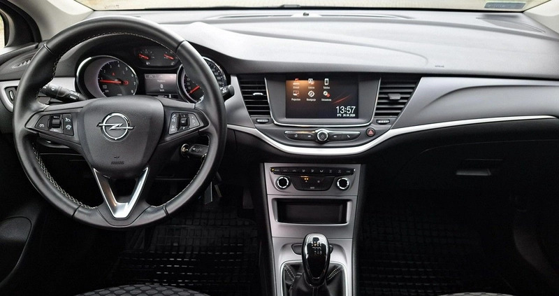 Opel Astra cena 41500 przebieg: 115043, rok produkcji 2020 z Swarzędz małe 326